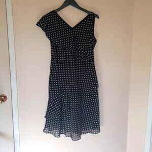 Amanda black & white polka dot bias cut 90s feminine flutter v neck dress sz S